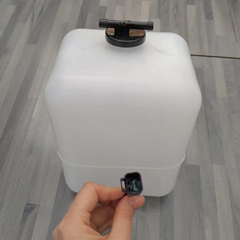 

245-9205 for Caterpillar Coolant Tank Water Tank 311 324 313 314 315 319 320 330 323 GC ( BLACK PLUG, Different Form White Plug)