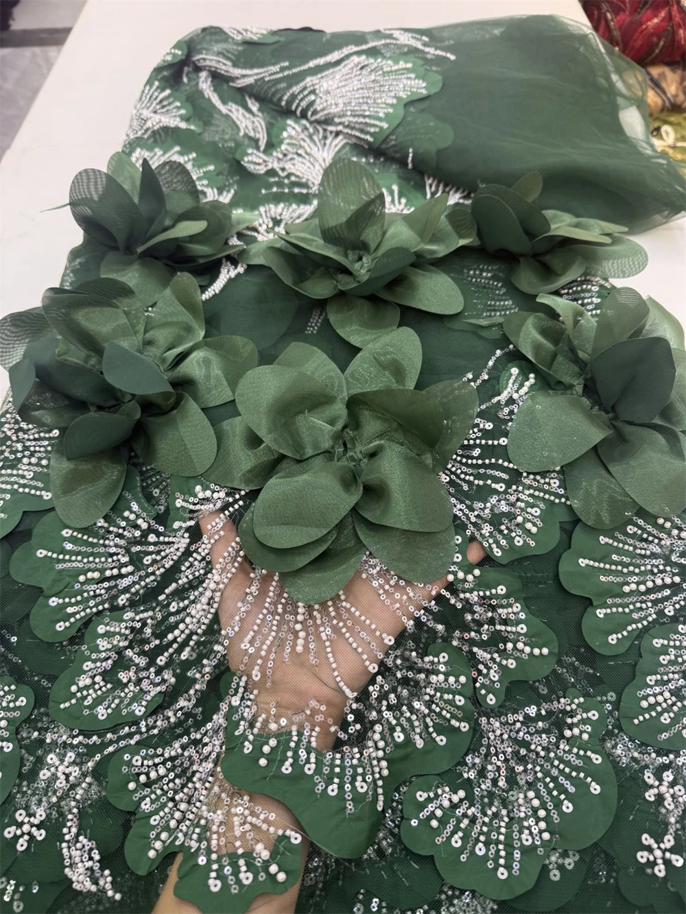 

New Model Laser Handmade 3D Big Flower Tulle Lace French Mesh Embroidered Dubai New 2026 Sequins Beaded Lace Fabric For Sewing