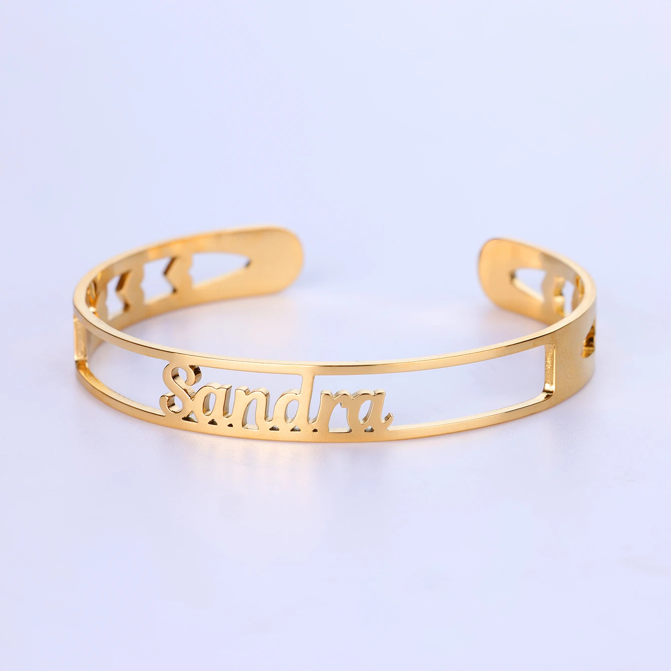 مخصص قلوب اسم أساور أساور للنساء الفولاذ المقاوم للصدأ مخصص الإسورة الكفة سوار أنثى شخصية المعصم مجوهرات #4