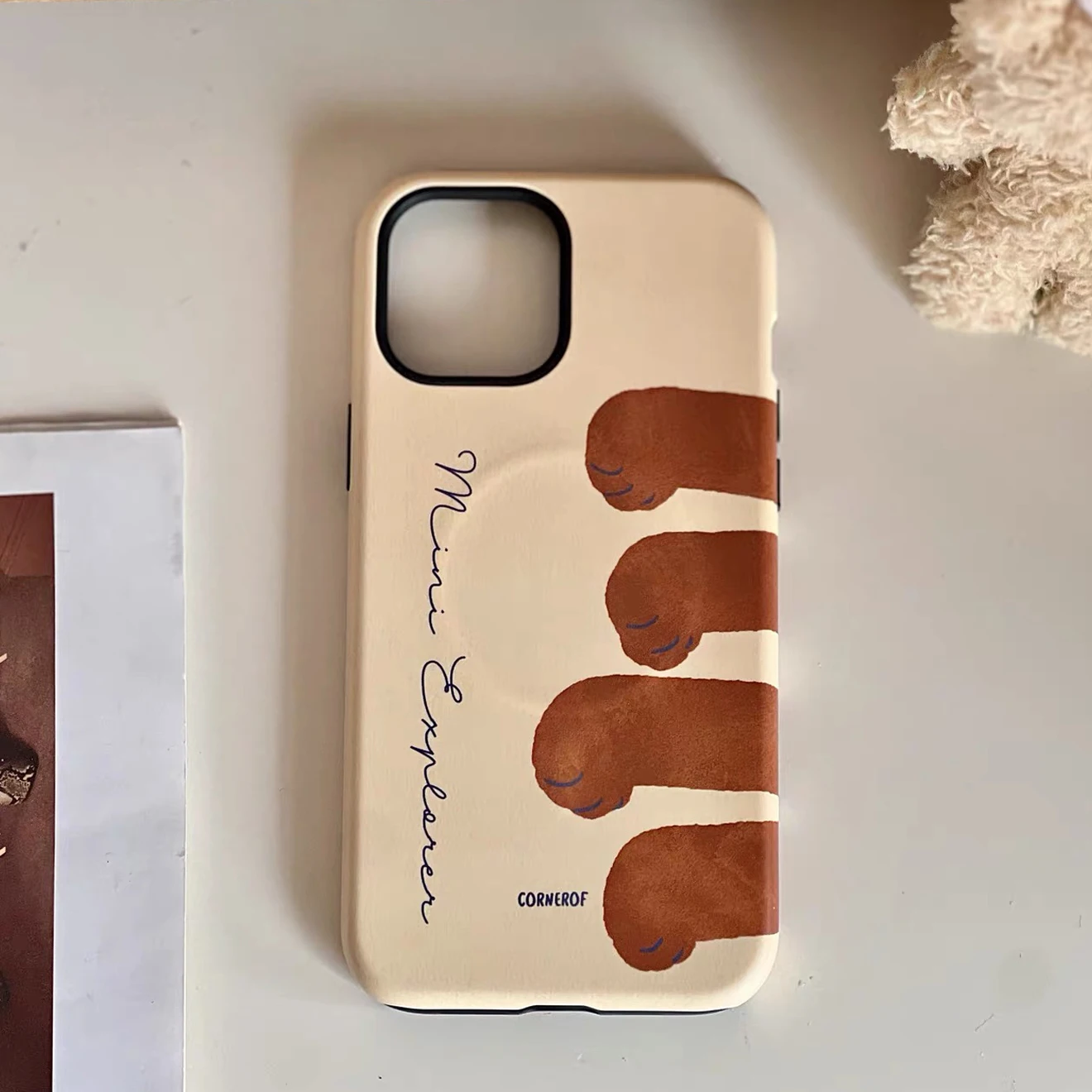 

Luxury cute dog paw illustrationPhone Case for iPhone 16 15 14 13 12 11 Pro Max Plus Luxury Magnetic Double-layer Back Cover