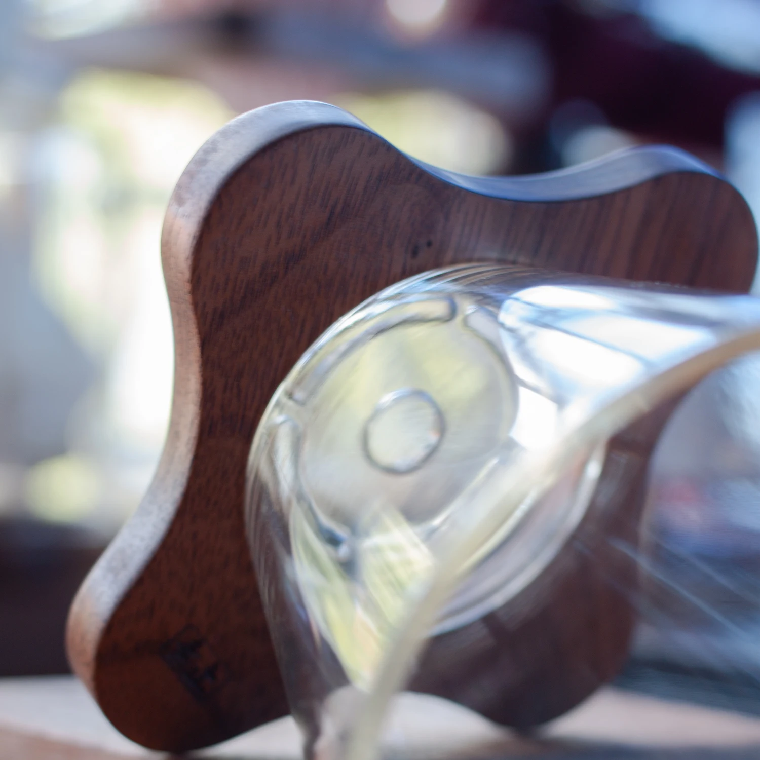 صينية تقطير القهوة Orea V3 مصنوعة يدويًا من خشب الجوز الأسود لصب القهوة، إكسسوارات مطبخ وطاولة طعام غير تقليدية