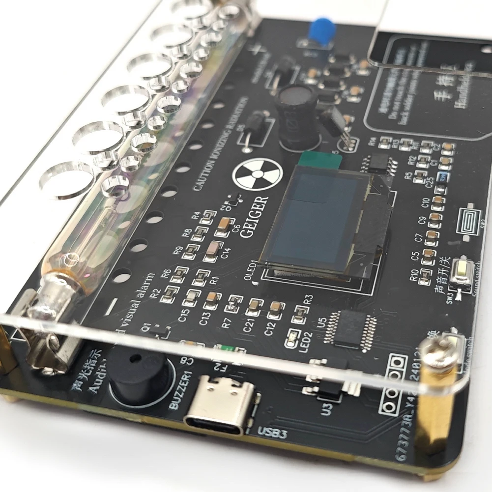 وحدة عداد جيجر المجمعة مع إنذار ضوء الصوت لتقوم بها بنفسك أجزاء لوحة دوائر عداد جيجر المجمعة لتقوم بها بنفسك مجموعة عداد جيجر