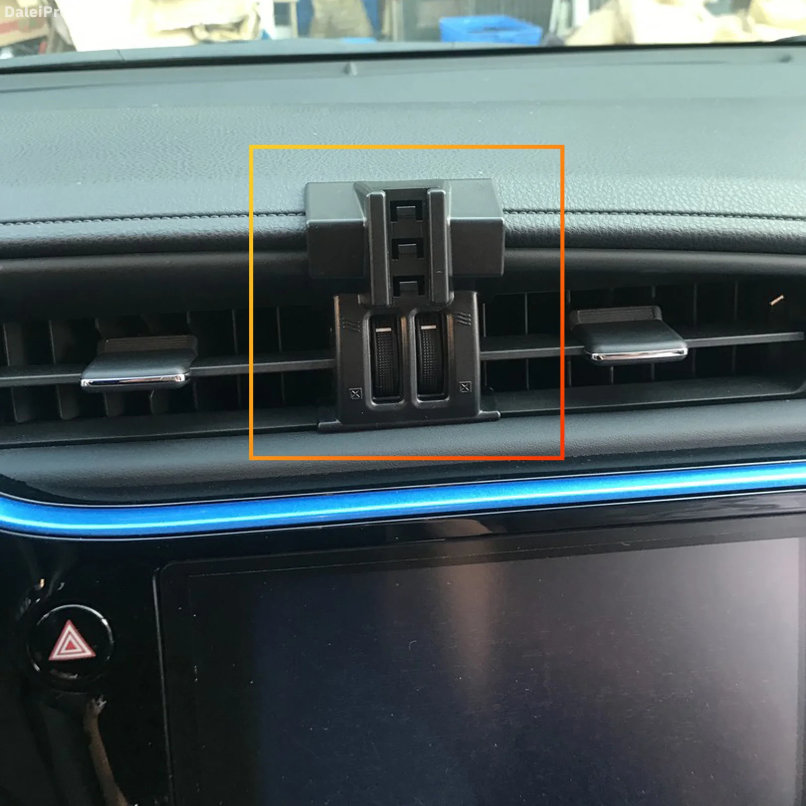 Designed for Toyota Corolla E170 2017-2018 Phone Holder Car Magnetic Mount Smart Sensing Wireless Charging One-Touch Release