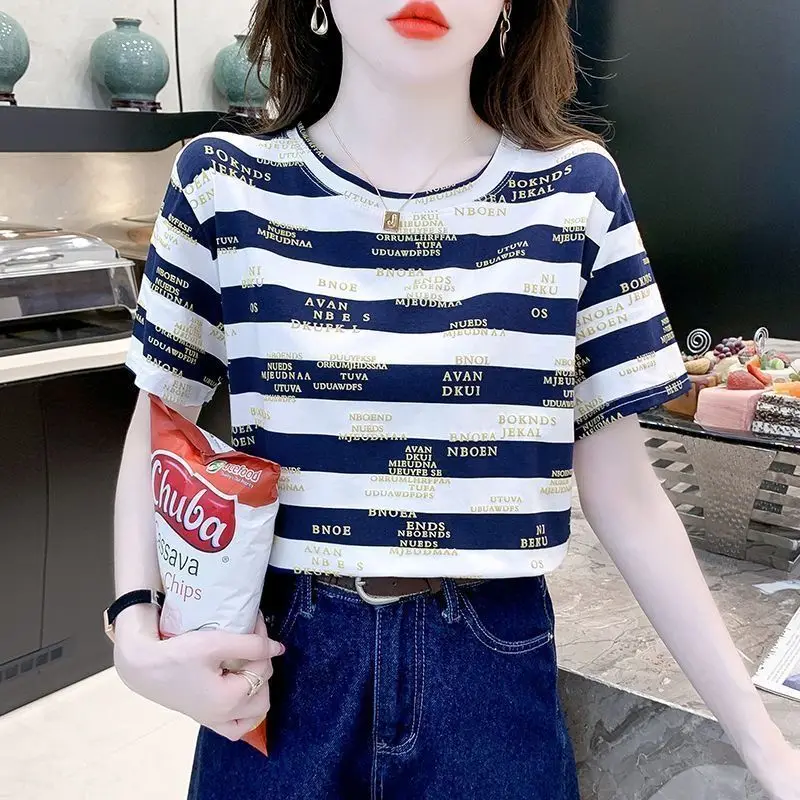 Letter Printed Striped Short Sleeved T-Shirt For Women's 2024 Summer Wear, New Korean Version Versatile Rou Neck Loose Top