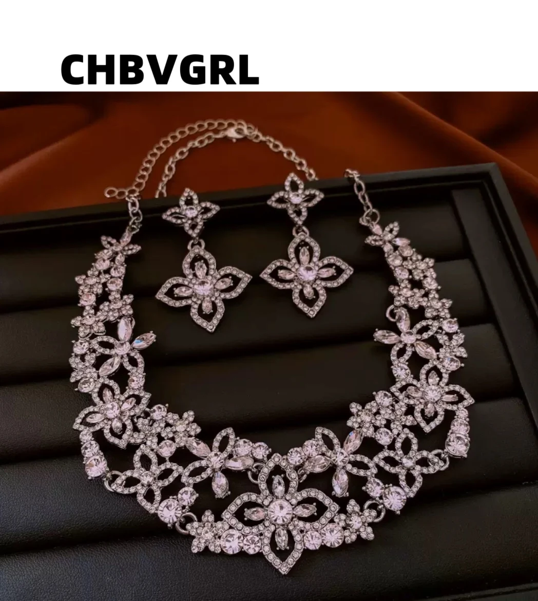 

Hot-selling hollow earrings necklace jewelry set court style exquisite versatile collar chain fashionable temperament jewelry