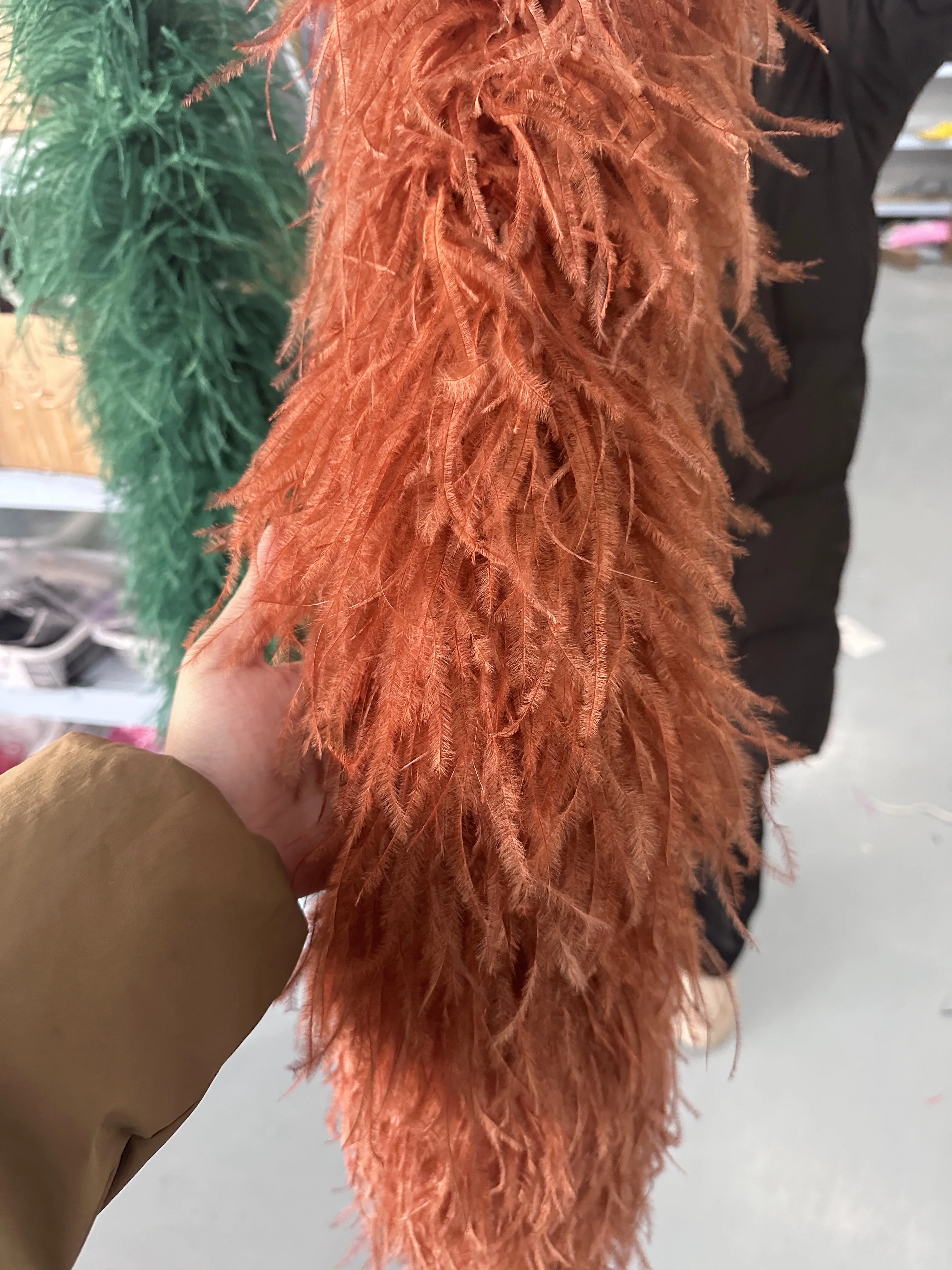 Ostrich Feather Boa 20 PLY Fluffy Plumas Shawl Fuchsia Color 0.5-3 Meter Trim for Costume Dress Wedding Carnival Decor Accessory