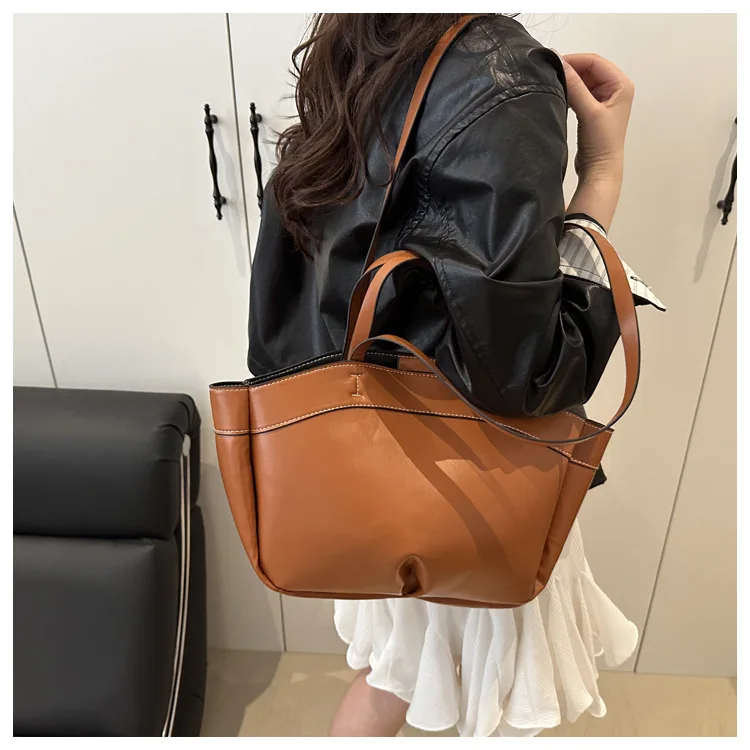 1 Stück Spezialtasche für Damen, große Kapazität, modische Joker-Umhängetasche, neue tragbare Handtasche für Pendler. – Detail 28