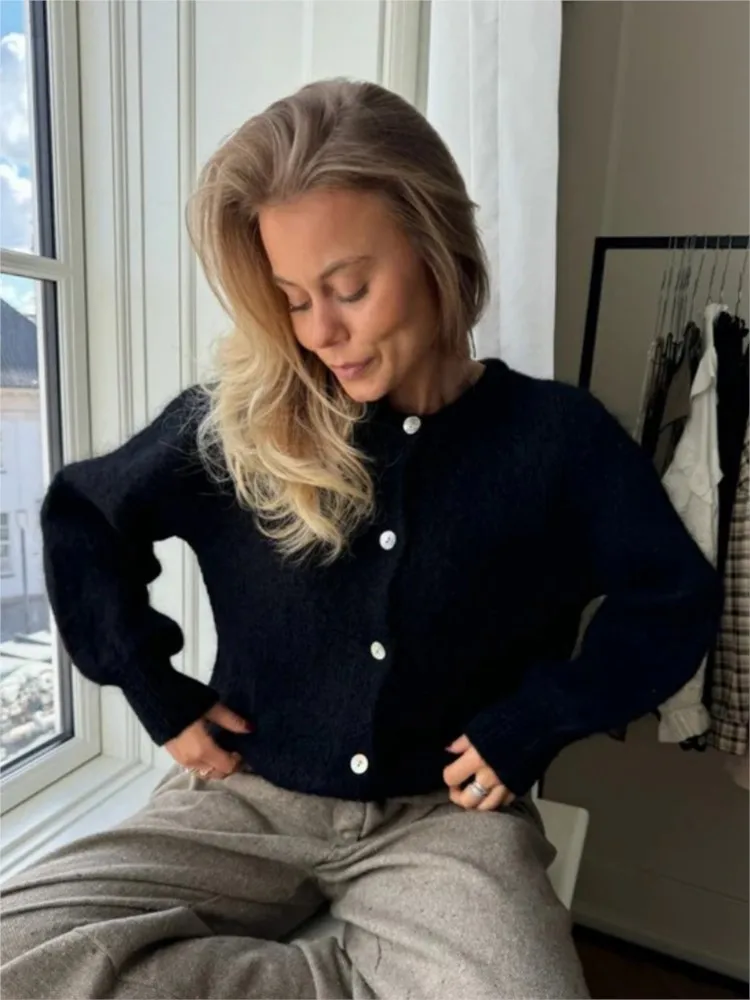 MsChuh Autumn Women's Clothing Solid Color Sweater Cardigans Loose All-match Outerwears Simple Style Pulls Femmes Comfortable