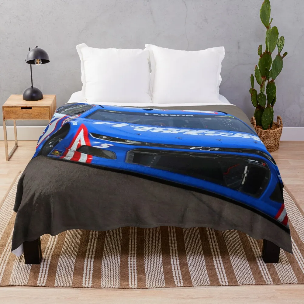 Kyle Larson racing the first race of 2021 Throw Blanket Decorative Bed Blankets