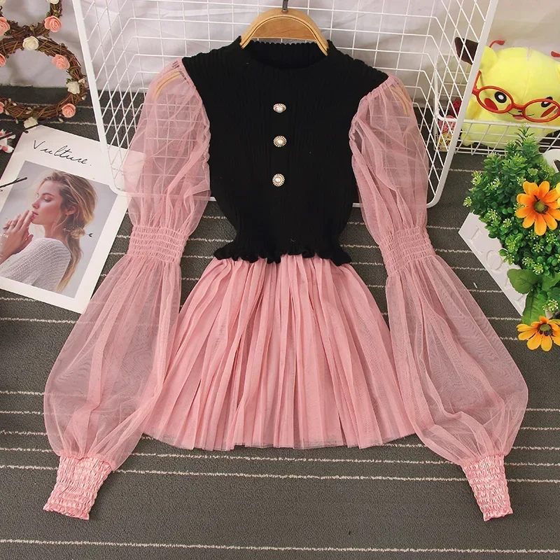 Early Spring New Round Neck Blouse Women Pleated Lantern Sleeve Stitching Hedging Knitted Blusa Female Lace Shirt Tops C796