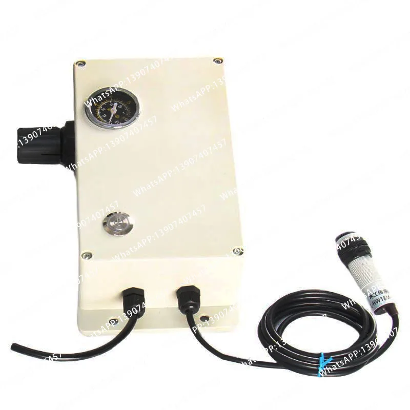 dispositivo-de-limpieza-especial-para-maquinas-de-encolado-de-cantos-con-pulverizacion-automatica-incluido-un-conjunto-de-accesorios-de-equipo-para-limpieza-de-polvo-de-caucho