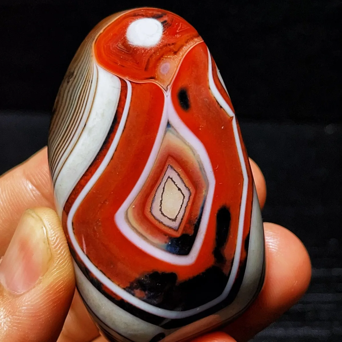 Display Stone Banded Agate Palm Stone, Polished Tumbled, Mountain Gem, Desk Decor, Natural Stone, Crystal Collection