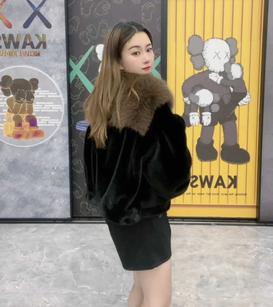 Heavy Industry Color Matching Luxury Big Fur Collar Fur Coat Women 2024 Winter New Warm Foreign High-end Furry Short Jacket Lady