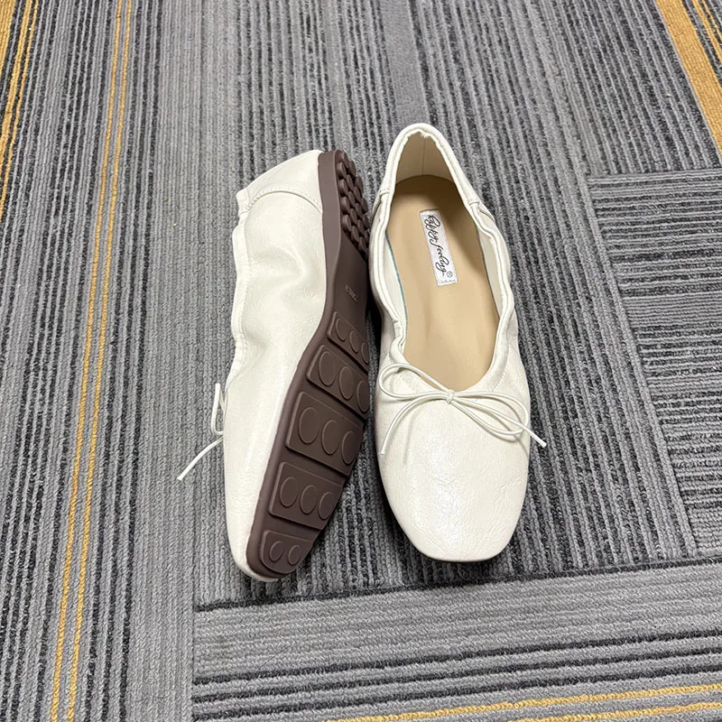 Neu in der Mode: Weiche Damen-Ballerinas mit flachem Absatz, lässige, flache Damenschuhe zum Hineinschlüpfen, mit Schmetterlingsknoten. – Detail 20