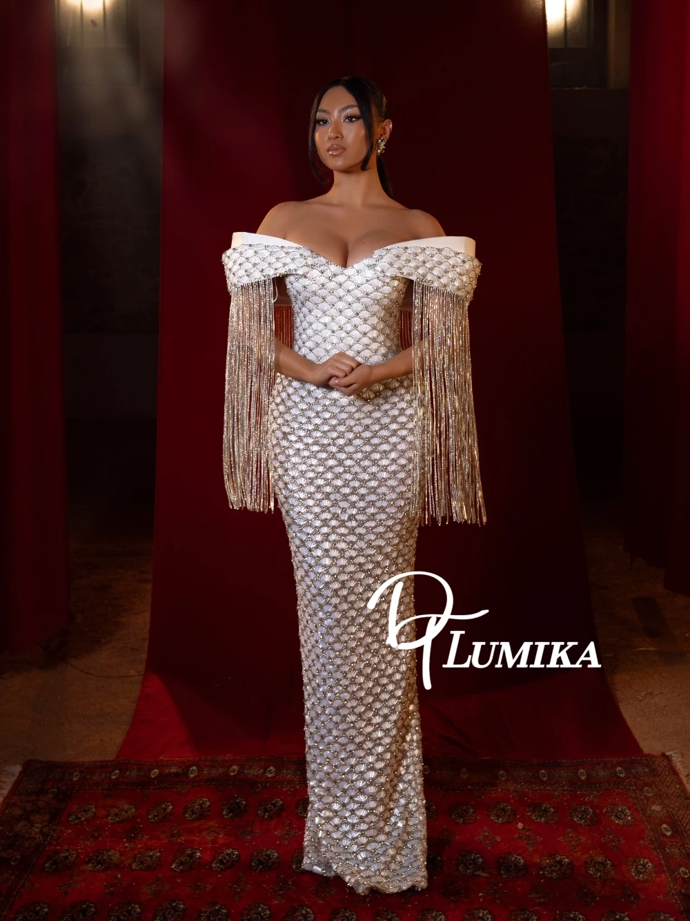 

2026 Chic Scallop Beaded Fringe Tassel Evening Dress Opulent Glitter Off Shoulder Straight Customized Prom Cocktail Galas Gown