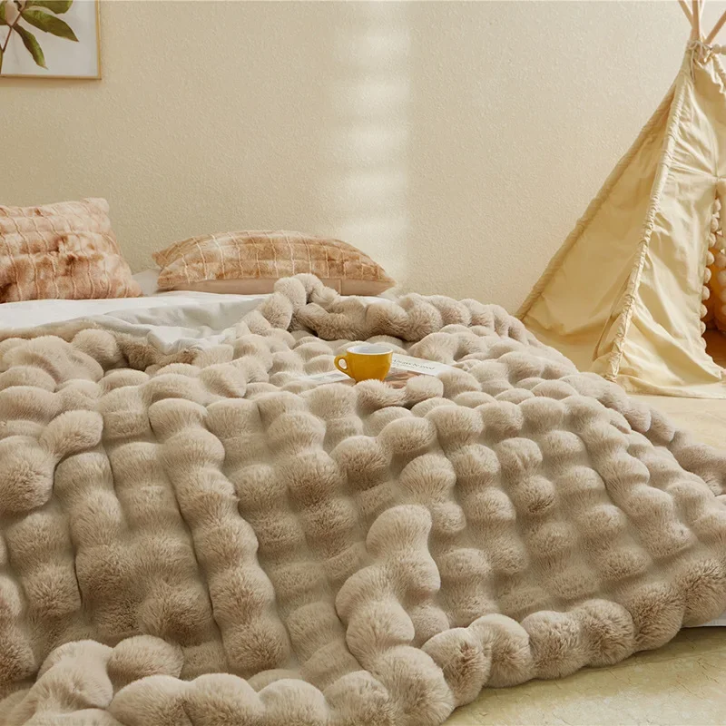 Winter Rabbit Plush Blanket Thick Double-sided Velvet Quilt Breathable Heat-locking Beddings Skin-friendly Soft Cozy Bedclothes