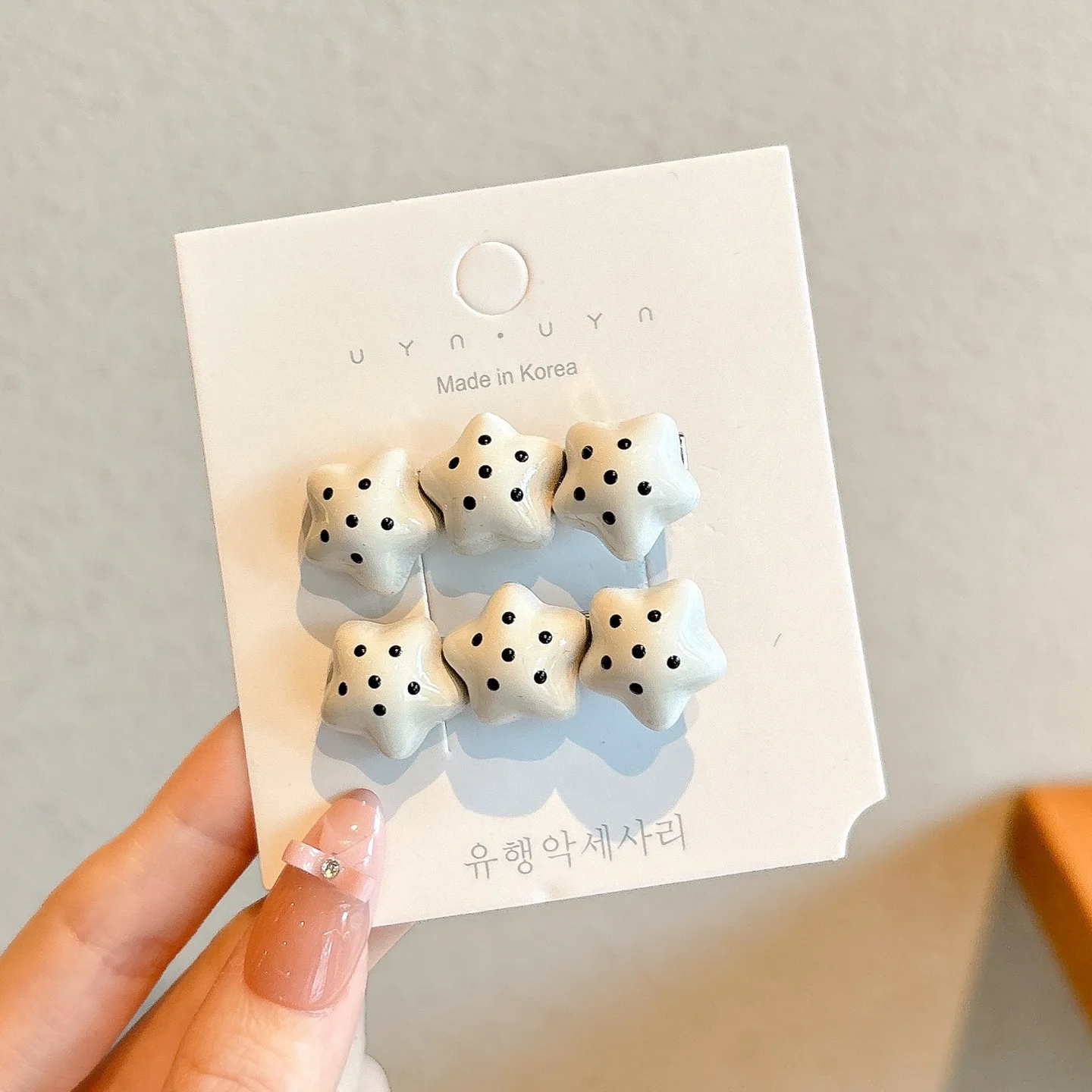 

Japanese-Style Plush Star Hair Clips Autumn and Winter Cute Girl Bangs Clips Fluffy Side Hairpins Duckbill Clips Hair Accessorie