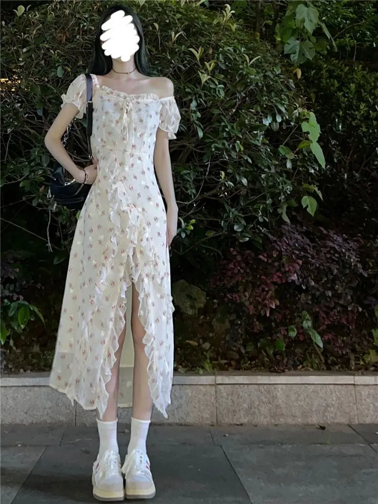 فستان نسائي صيفي جديد موديل 2025 مزين بالزهور متوسط الطول لطيف ومثير بقصة ضيقة