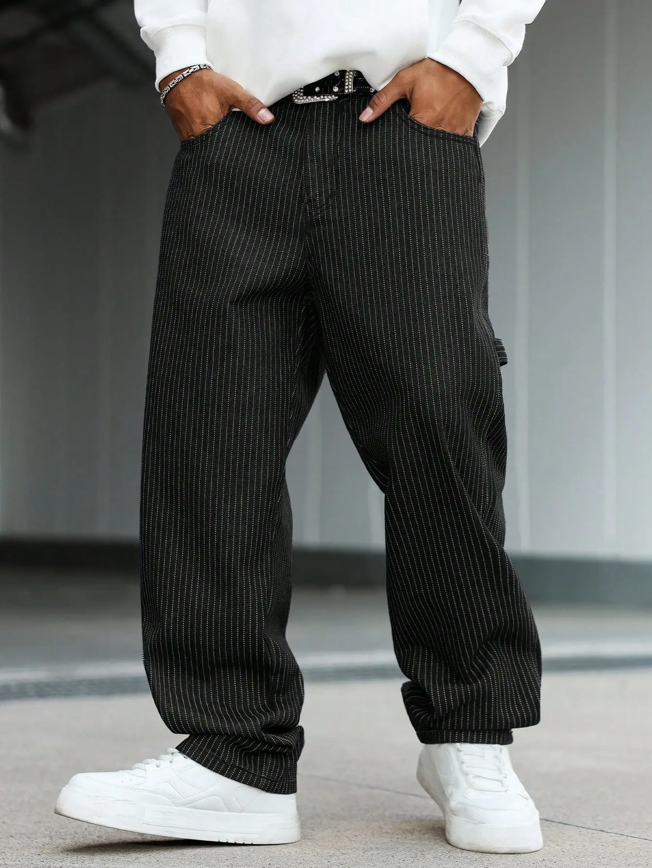 

Новые мужские четырехсезонные черные модные свободные джинсы в европейском и американском стиле в тонкую полоску