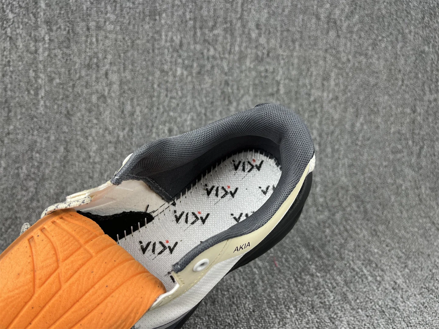 2025 Mesh Breathable Flat Sports Shoes Tide Men's and Women's Tennis Shoes New Men's Running Shoes Professional Training