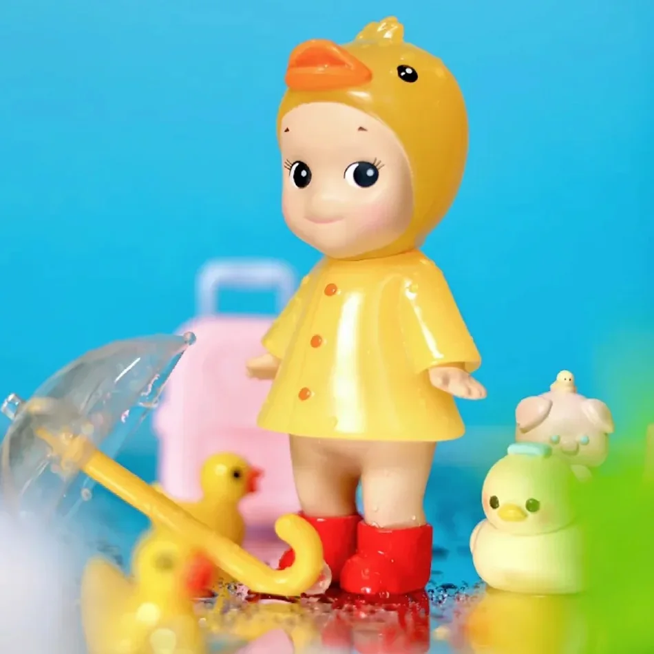 Sunny Angel I Love Rainy Day Series Blind Box Decorazione per auto Schermo per computer desktop Cupido Mano Gioca alla moda Bambola Regalo di compleanno