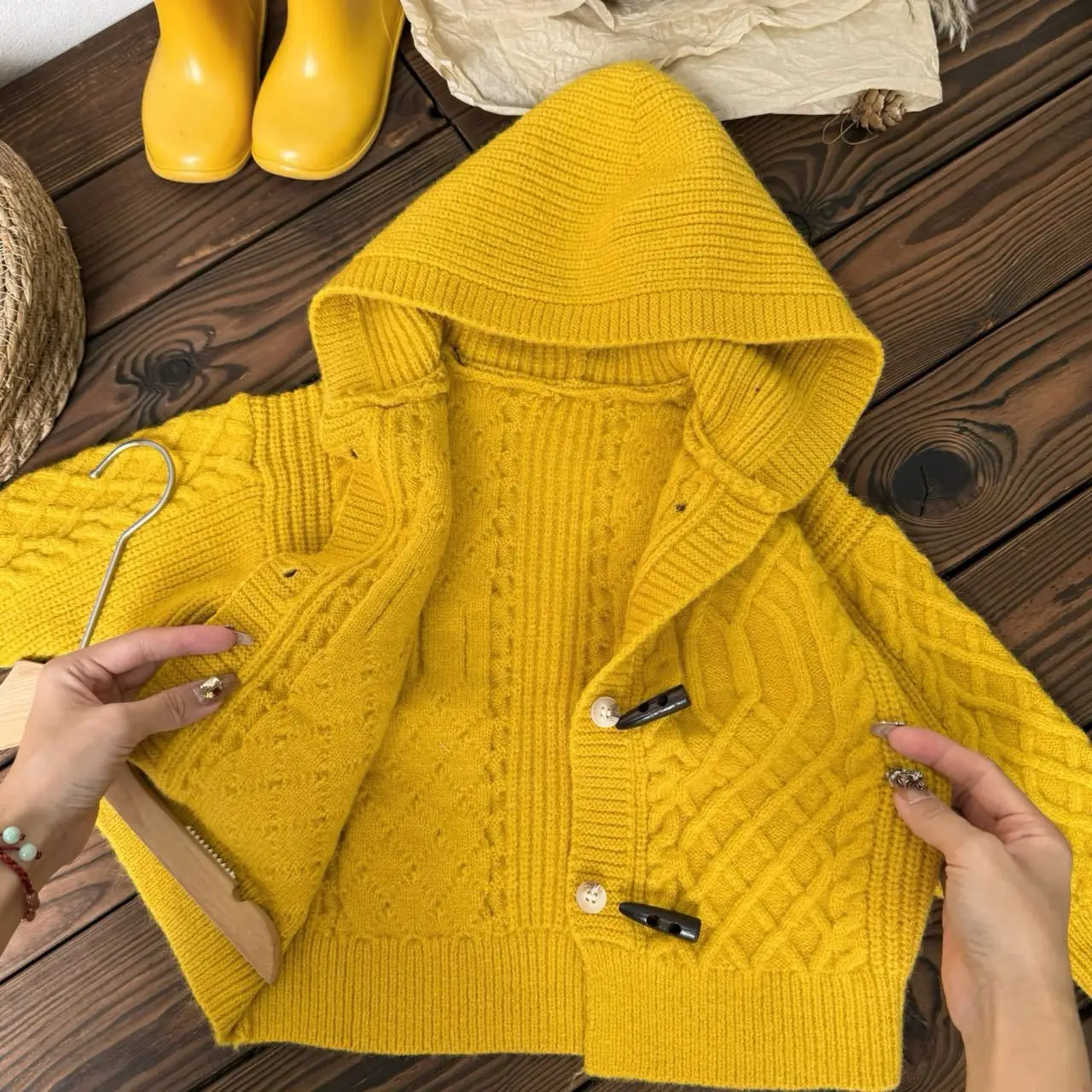 IYEAL New Fashion Children\'s Clothes Girl Sweaters Boys Warm Hooded Knitted Jackets Autumn Winter Kids Girls Clothes 2  to 8 Yrs