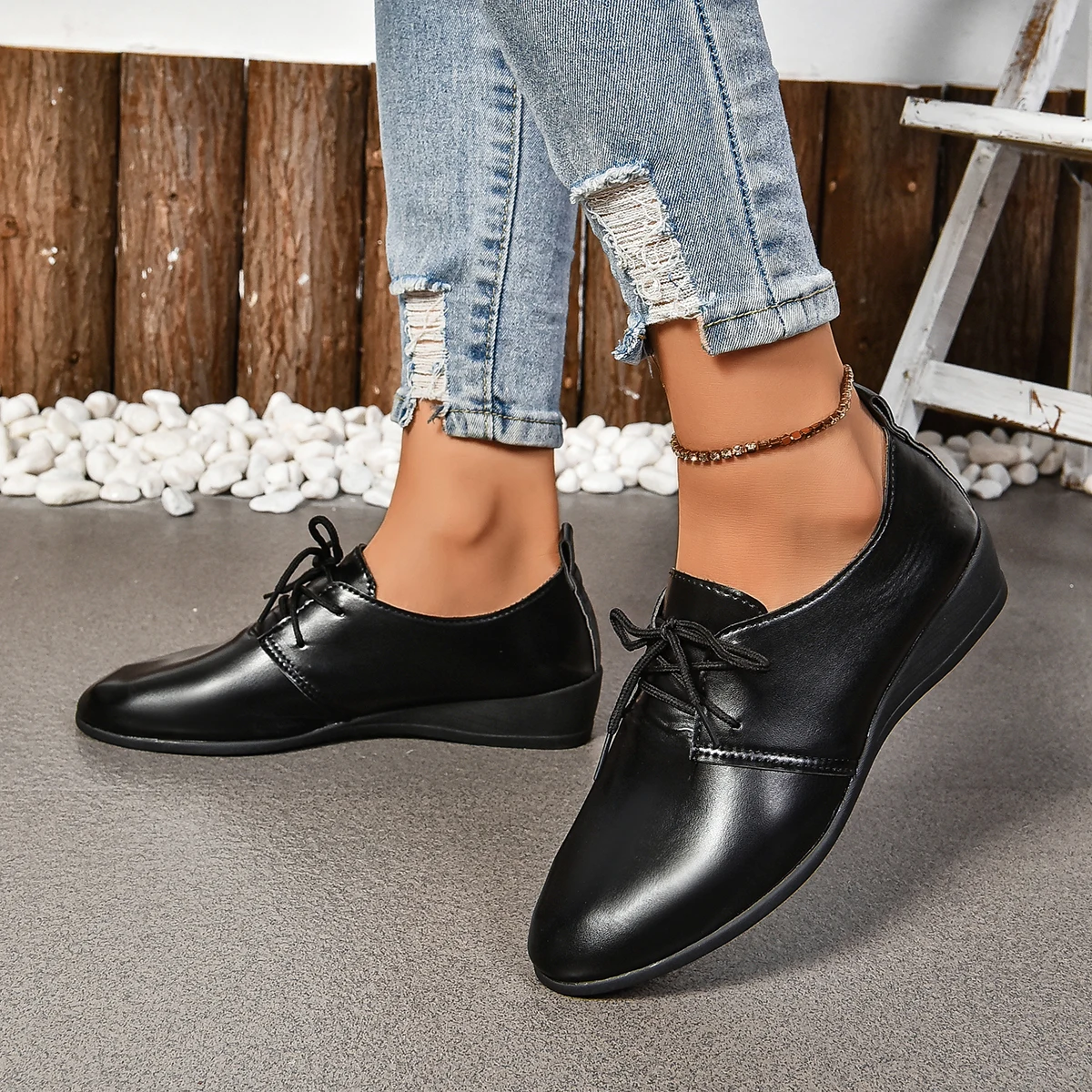 2026 New Arrival Ladies Lace-Up Wedge Leather Shoes Solid Color Black White Non-slip Rubber Sole Business Commuter Dress Shoes - view 5