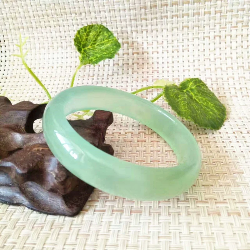 

Wholesale Ice-like Xiuyan Jade Bracelet Ice-like Floating Flowers Bracelet