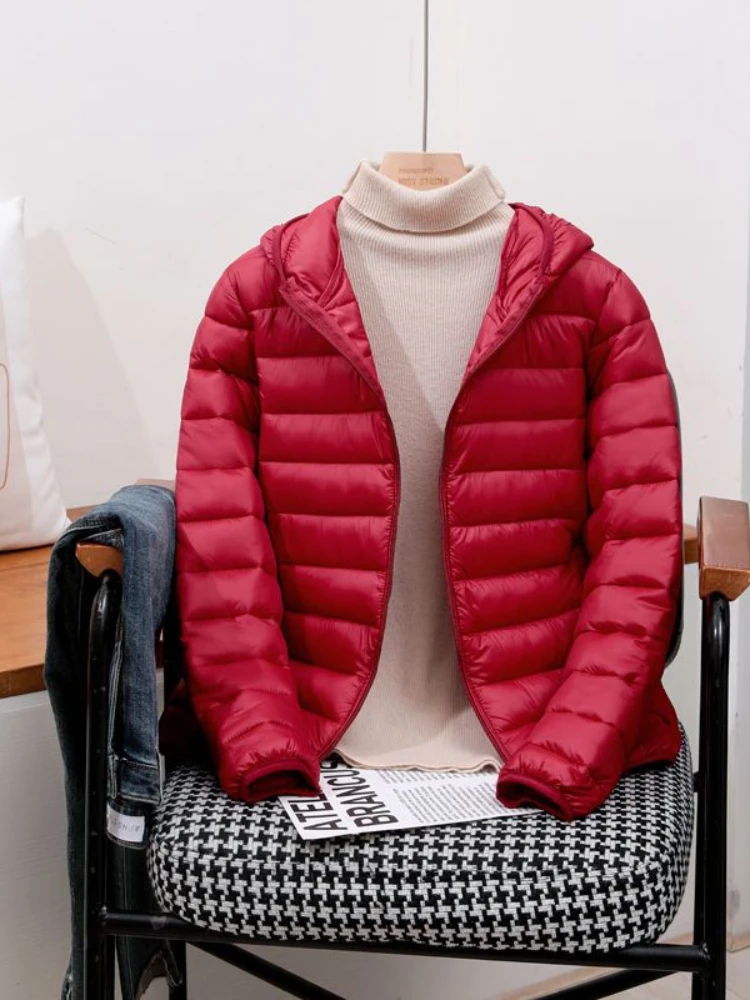 Chaqueta acolchada de algodón ultraligera para mujer, abrigo ajustado de estilo coreano, cálido para otoño e invierno, novedad de 2024