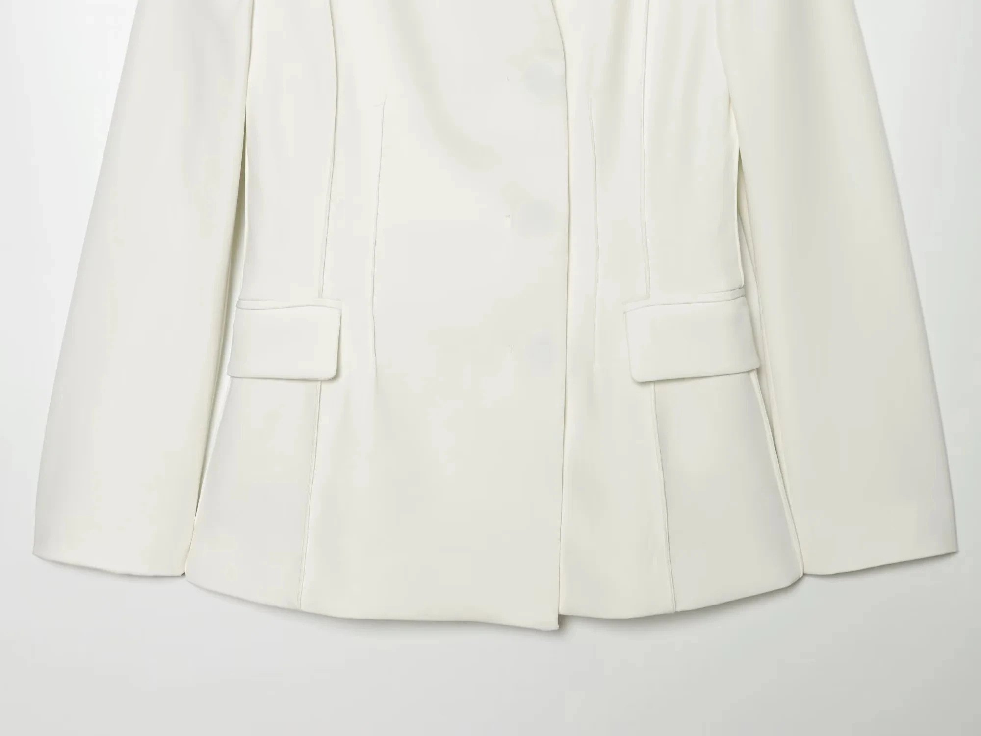 KONDALA Vintage Chic Büro-Damen-Blazer mit V-Ausschnitt, versteckter Knopfleiste und Taschen, schmal geschnitten, modischer Frühling/Sommer 2026 Freizeit-Blazer – Detail 14