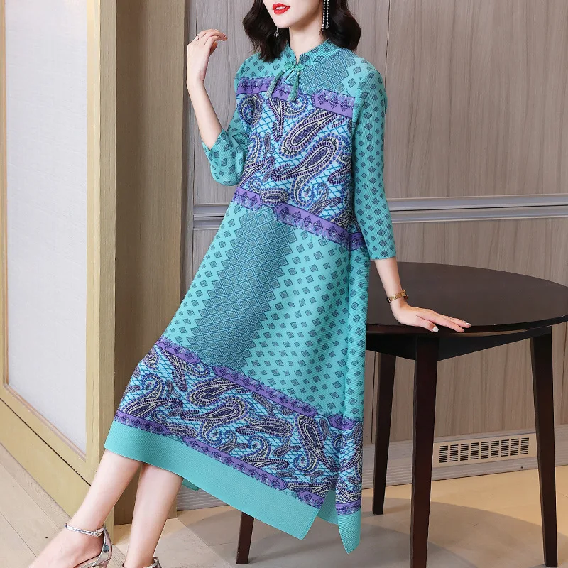 French high-end print Miyake pleated dress spring 2022 new fashion loose plus size age-reducing mother women's dress