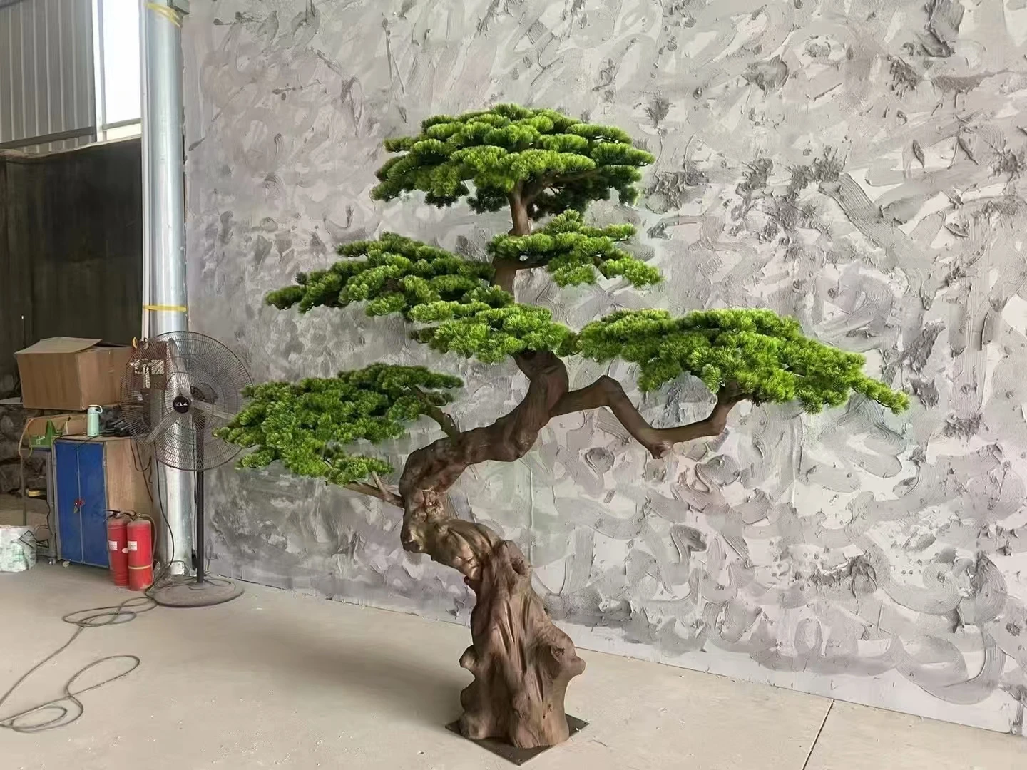 

Simulation Pine Shape Fake Trees Solid Wood Root Carving Hotel Window Store and Other Landscape Landscaping Decoration