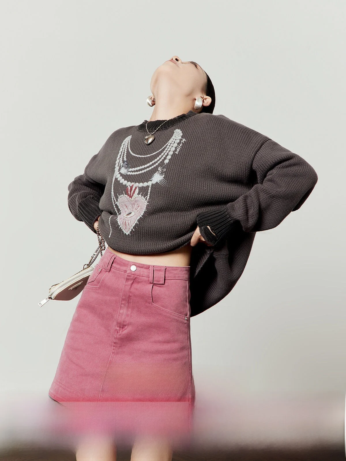 

Вязаный свободный женский свитер ey с узором в виде сердечек от Zhou Li Wu, зима 2025 г., Новое поступление, универсальный повседневный трикотаж