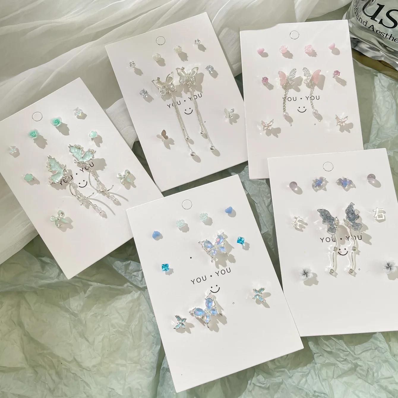 

Kiss Jewelry Rhinestone Drop Butterfly Colorful Earrings Set Women Fashion Girls Pink Blue INS Elegant Earring Set Wedding Gift