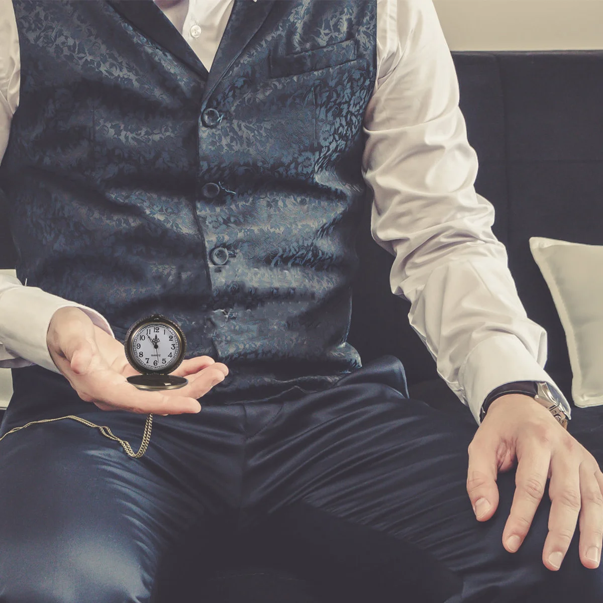 

1pc Hollowed-Out Snake Zodiac Alloy Pocket Watch, Vintage Carved Quartz Animal Timepiece, Creative Unisex Retro Pendant,