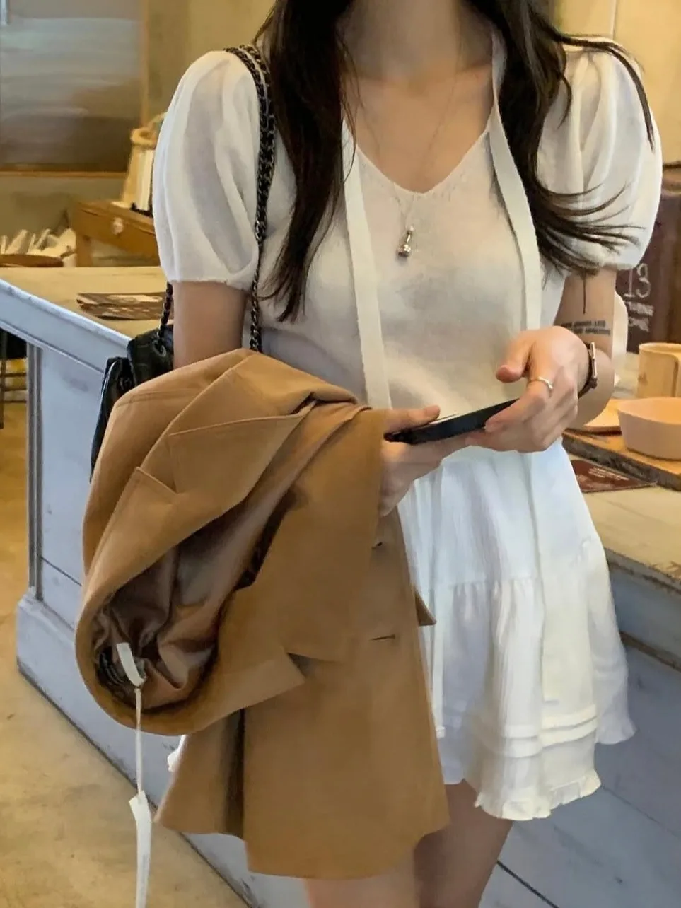 

Slimming V-Ne Knitwear Women's Chic Early Autumn New Design Sense Belt Ele Top Ele Faionable Knitted Sweater