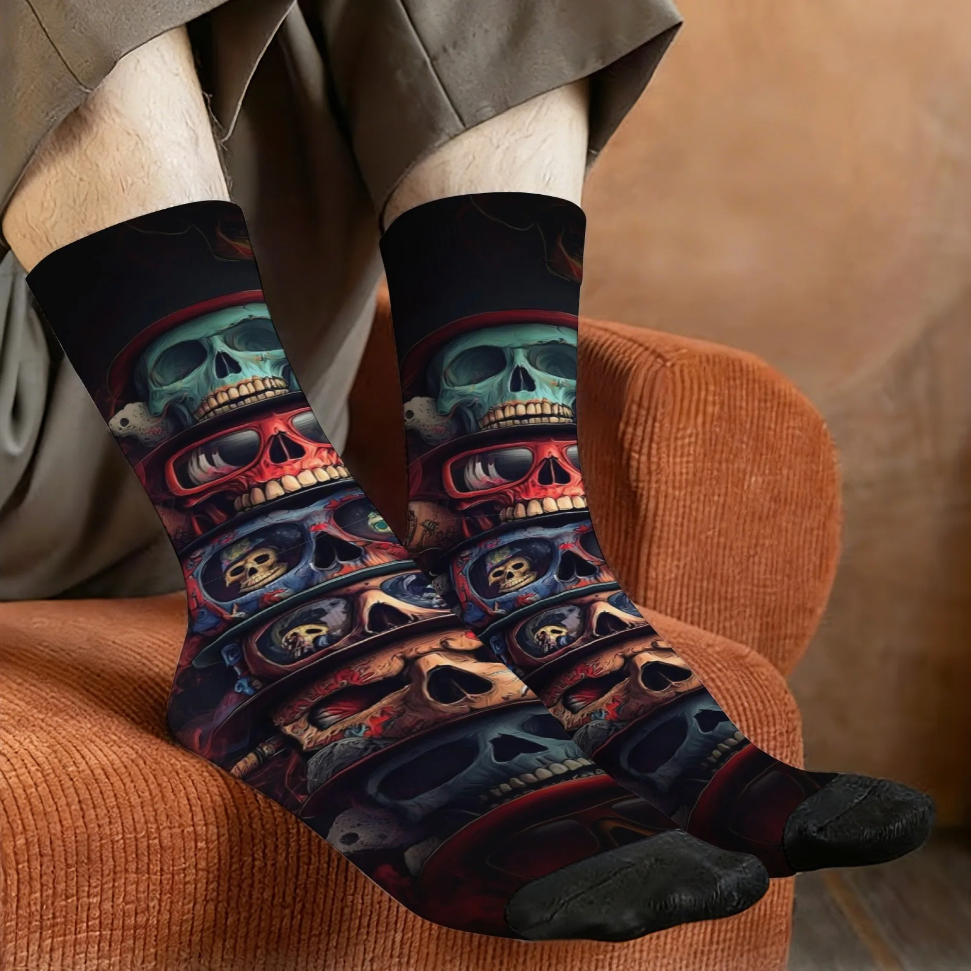 

A pair of retro stacked skull gallery print men's socks, novel street trend art graffiti style casual socks, a crazy party gift.