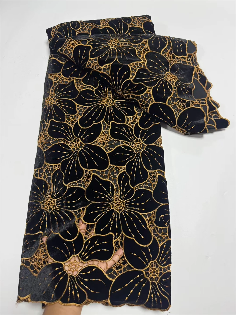 

Fashion African Velvet Lace Fabric 5 Yards High Quality Wedding Dress Luxury Gold Lace Embroidery Nigerian Lace Fabrics A1267-1