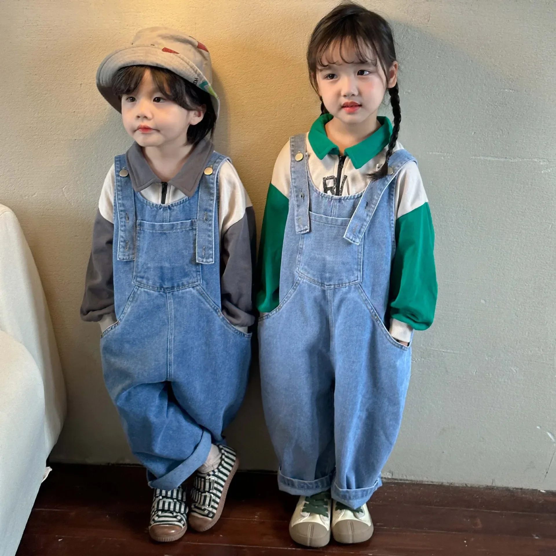 

2023 Autumn New Children Sleeveless Jumpsuit Solid Loose Overalls Baby Girls Denim Strap Pants Boys Casual Trousers Kids Clothes