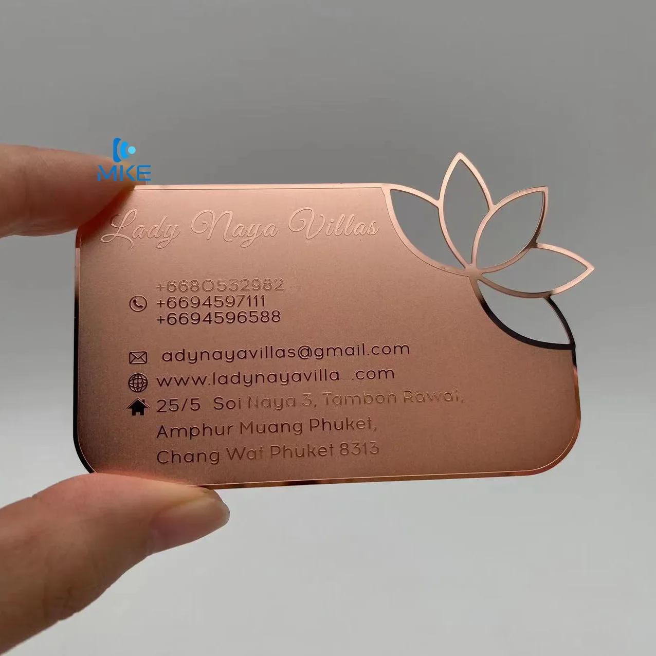 

Визитная карточка из розового золота с логотипом на заказ