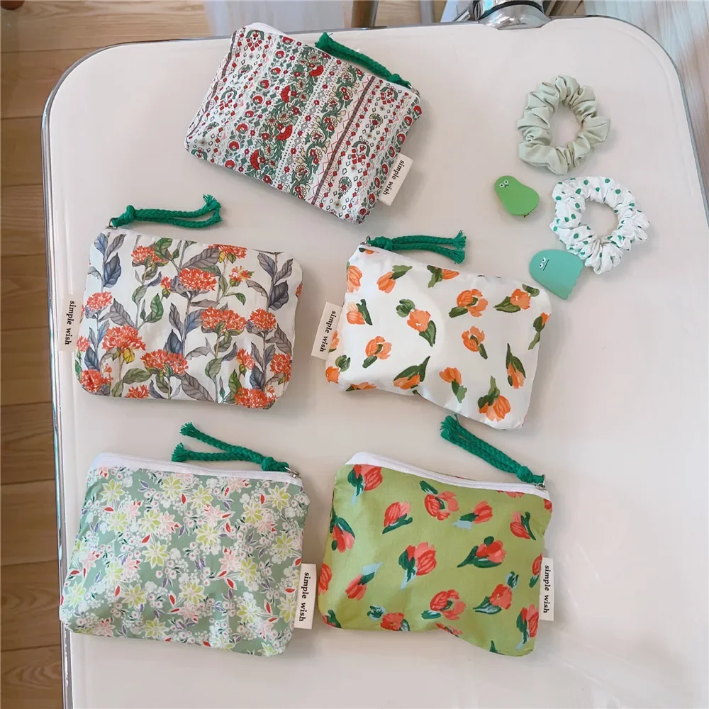 Cute Wallet Women Cotton Key Coin Purse Mini Coin Pouch Girls Floral Print Lipstick Sanitary Napkin Organizer Zipper Canvas Bags