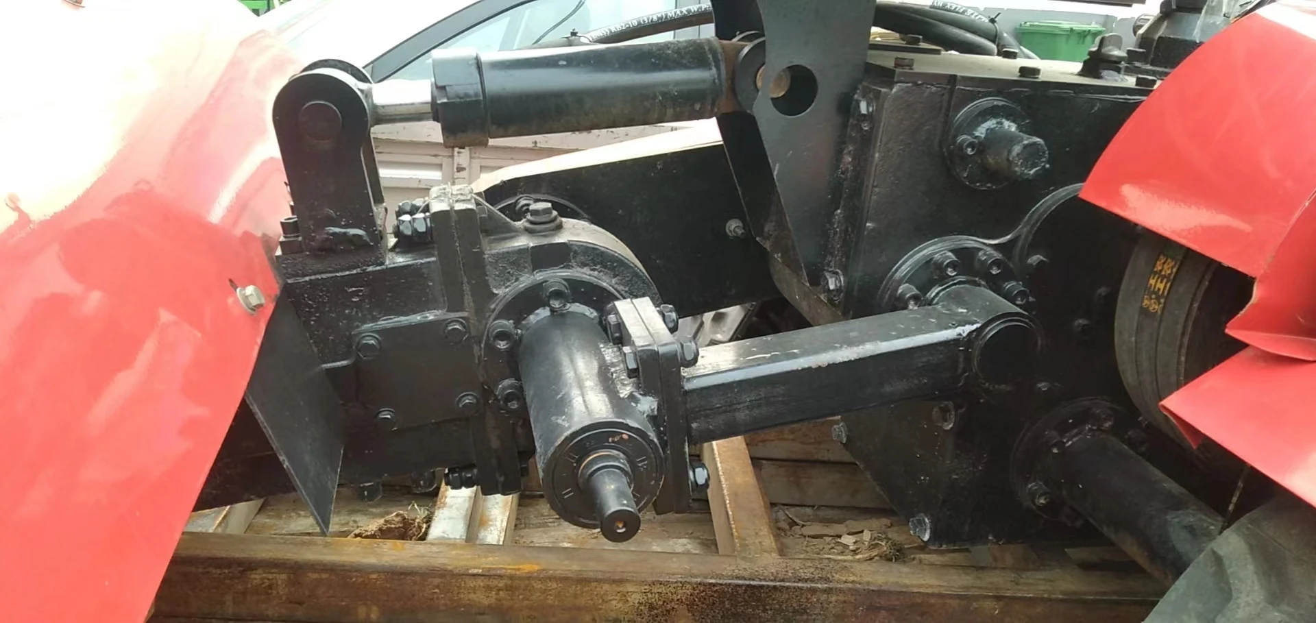 2025 nuovo coltivatore multifunzionale Cina microcoltivatore cingolato microcoltivatore ad alta capacità di vendita calda