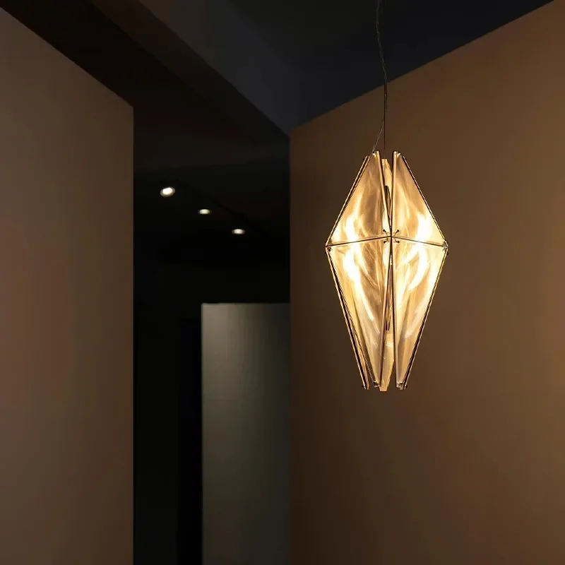 

YECTSKI The minimalist design of chandeliers feels like a pyramid pagoda table lamp, floor lamp