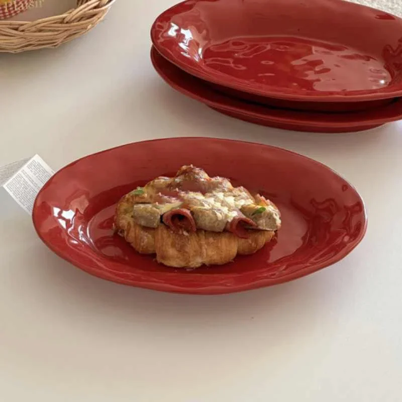 Red Ceramic Oval Plate Irregular Simple Spaghetti Plates Solid Colour Dinner Disc Household Deep Dish Pastry Plate 24cm