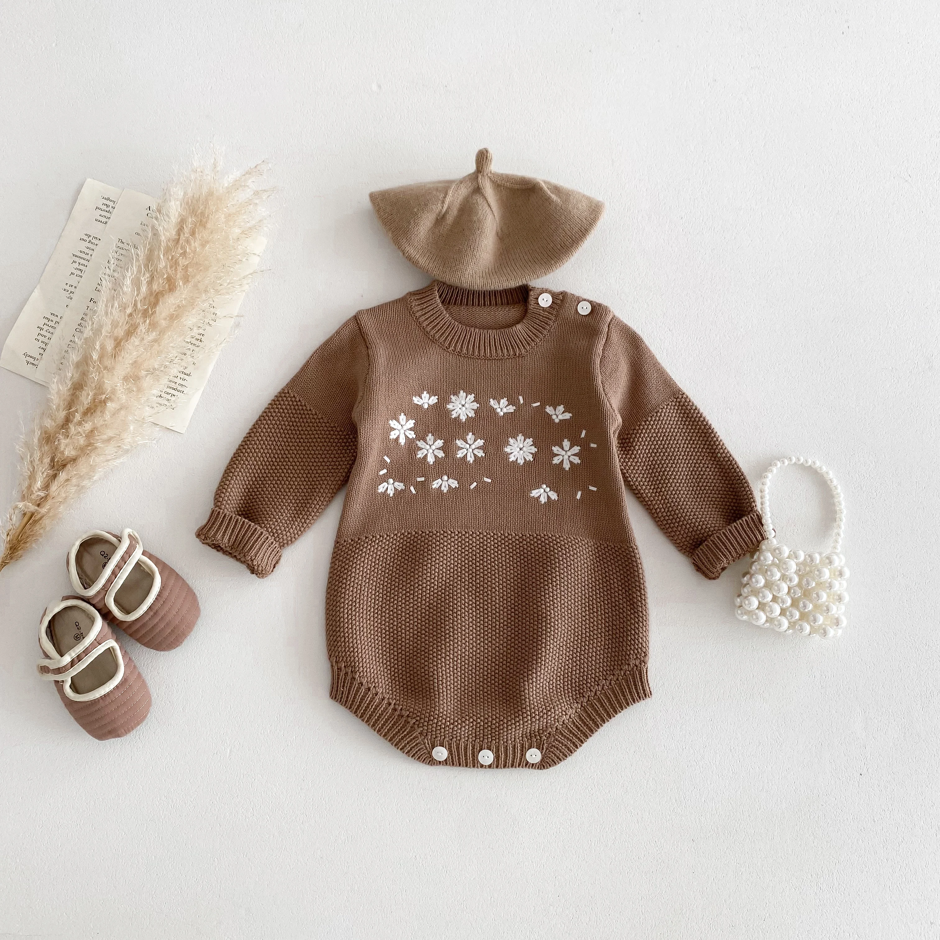 Ins Korean-style baby knitted one-piece dress for spring and autumn, suitable for girls. Packable and easy to wear