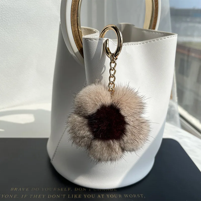 Plüsch-Blumen-Schlüsselanhänger mit künstlichem Nerzfell, Sakura-Anhänger für Autoschlüssel, Tasche, niedliche Damen-Geldbörse, Rucksack-Zubehör, florales Pompon-Geschenk