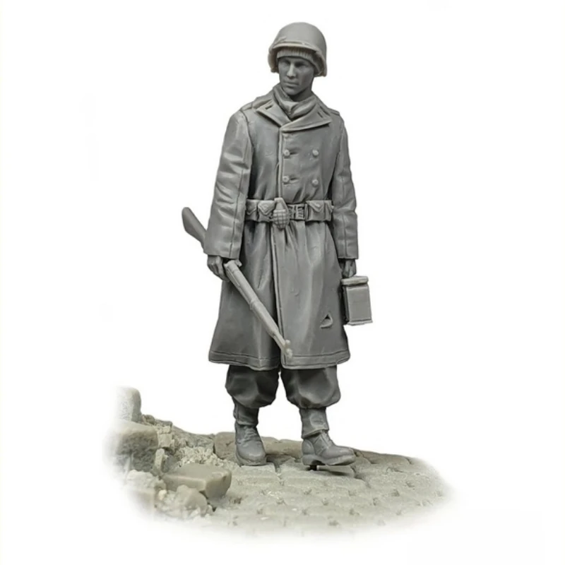 

1/35 Scale Die-Cast Resin Figure Model Kit WWII US Infantry Soldier Unassembled and Unpainted