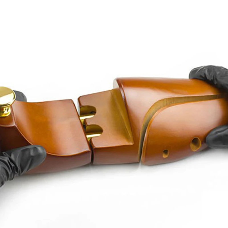 รองเท้าบูตต้นไม้แบบรองเท้าไม้สีน้ำตาลปรับได้เพื่อปกป้องกระแส