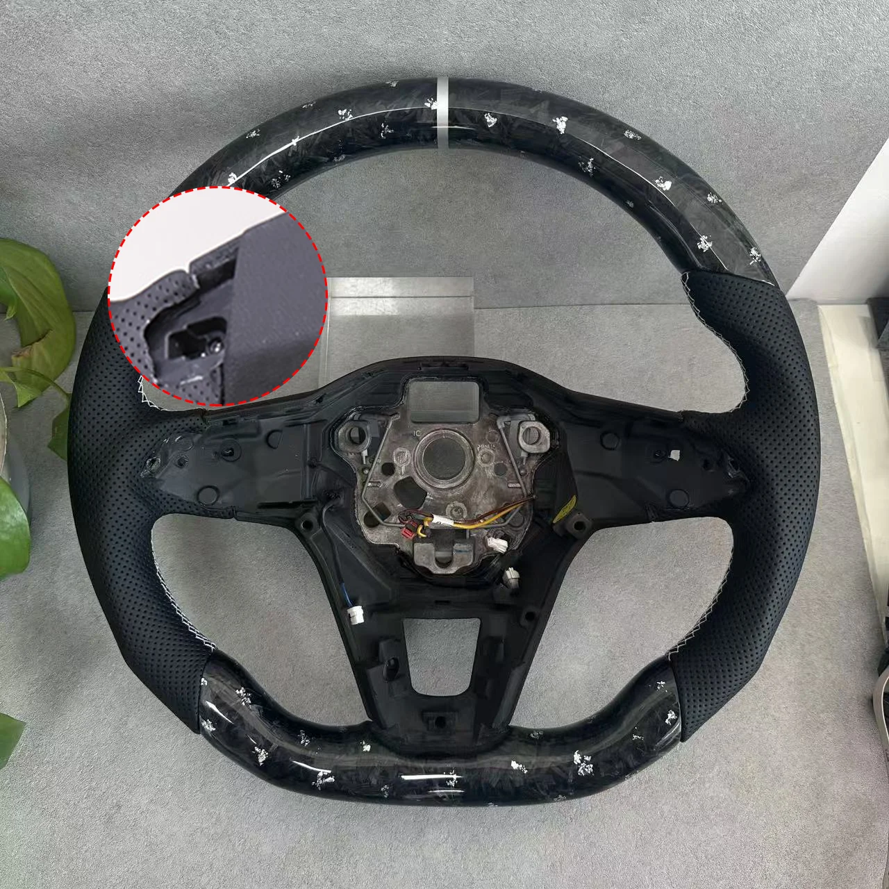 Gebruikt voor Volkswagen Golf MK8 GTI RLINE MK8, geperforeerd lederen koolstofvezel stuurwiel, witte serie