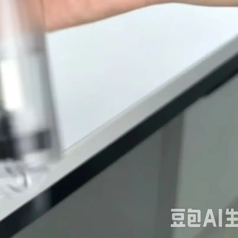 Self-generated Transparent Emergency Fluorescent Torch Flashlight Hand-cranked Charging Far-pull Flashlight Strong Magnet